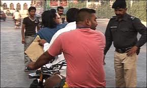 pillion riding banned in karachi