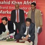 shahid afridi signing deal with star marketing