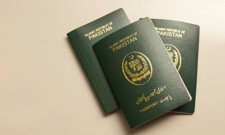 Pakistan’s Ambassador to UAE Announces Bad News for Pakistanis Applying for Work and Visit Visas